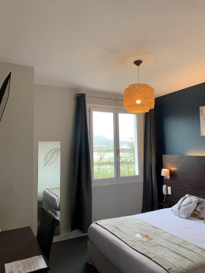 Logis Hotel Aux Berges De L'Aveyron Onet-le-Château 外观 照片