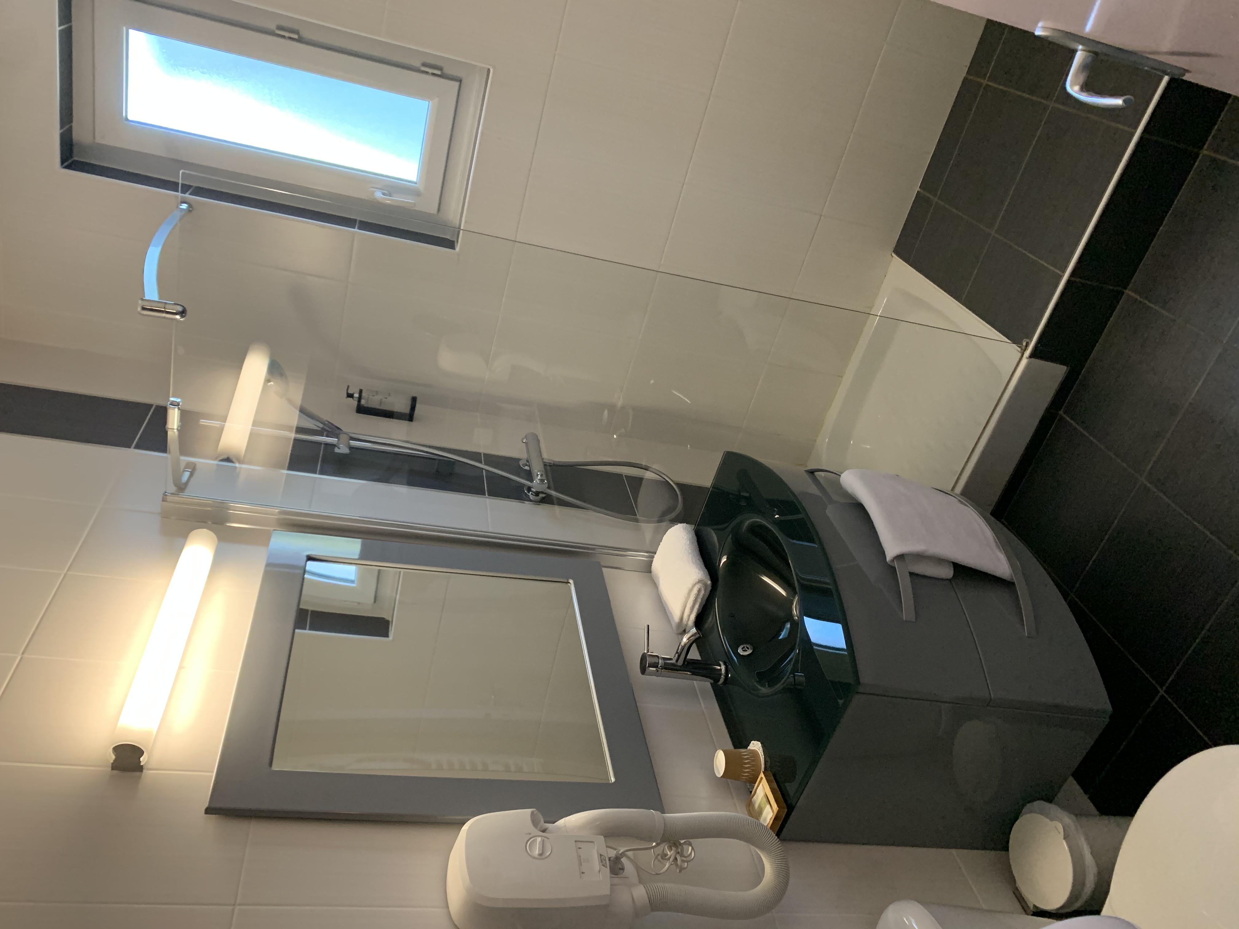 Logis Hotel Aux Berges De L'Aveyron Onet-le-Château 外观 照片