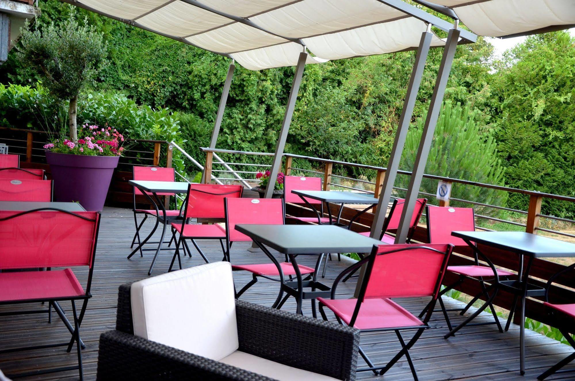 Logis Hotel Aux Berges De L'Aveyron Onet-le-Château 外观 照片